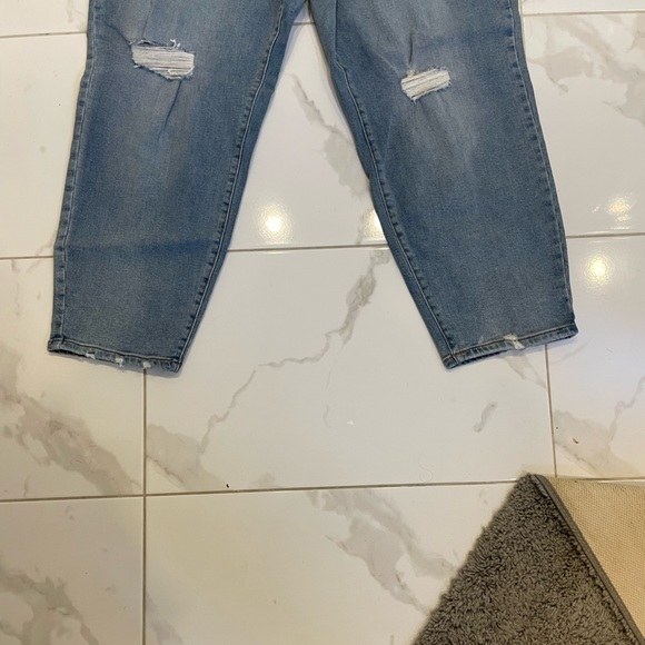 New Highrise Straight Leg Jeans With Lycra Spandex - Picture 11 of 16